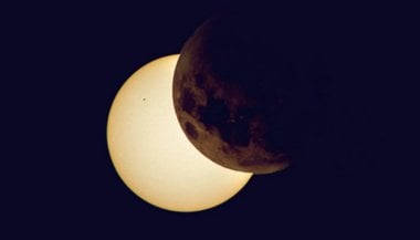 Eclipse lunar em Aquário: chegou a hora de mudar!