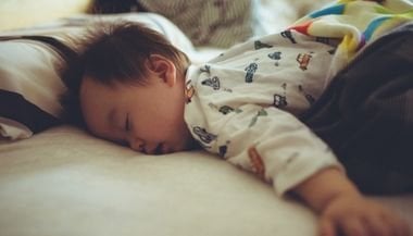 5 simpatias para o bebê dormir a noite toda